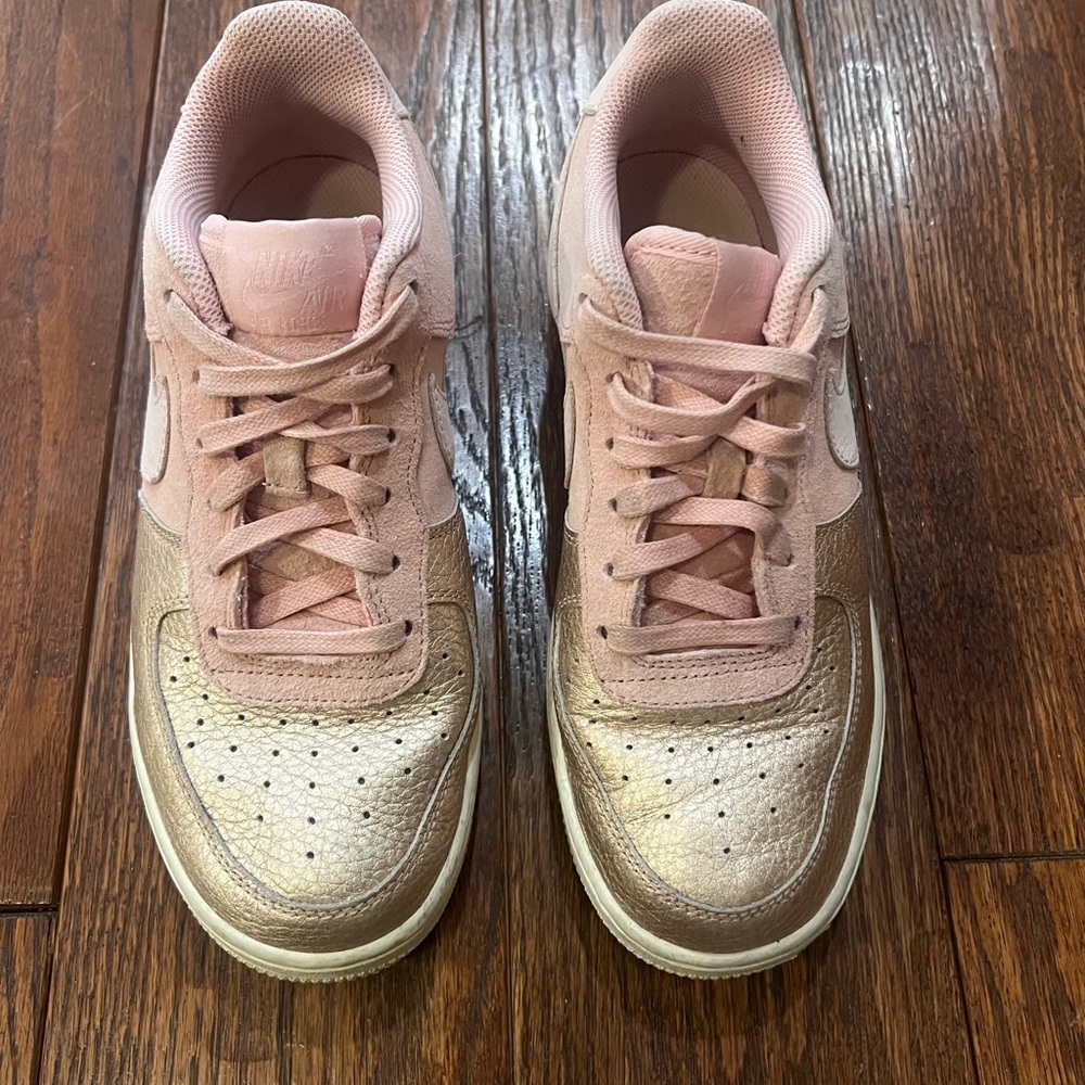 Pink & Gold Jordan 1s